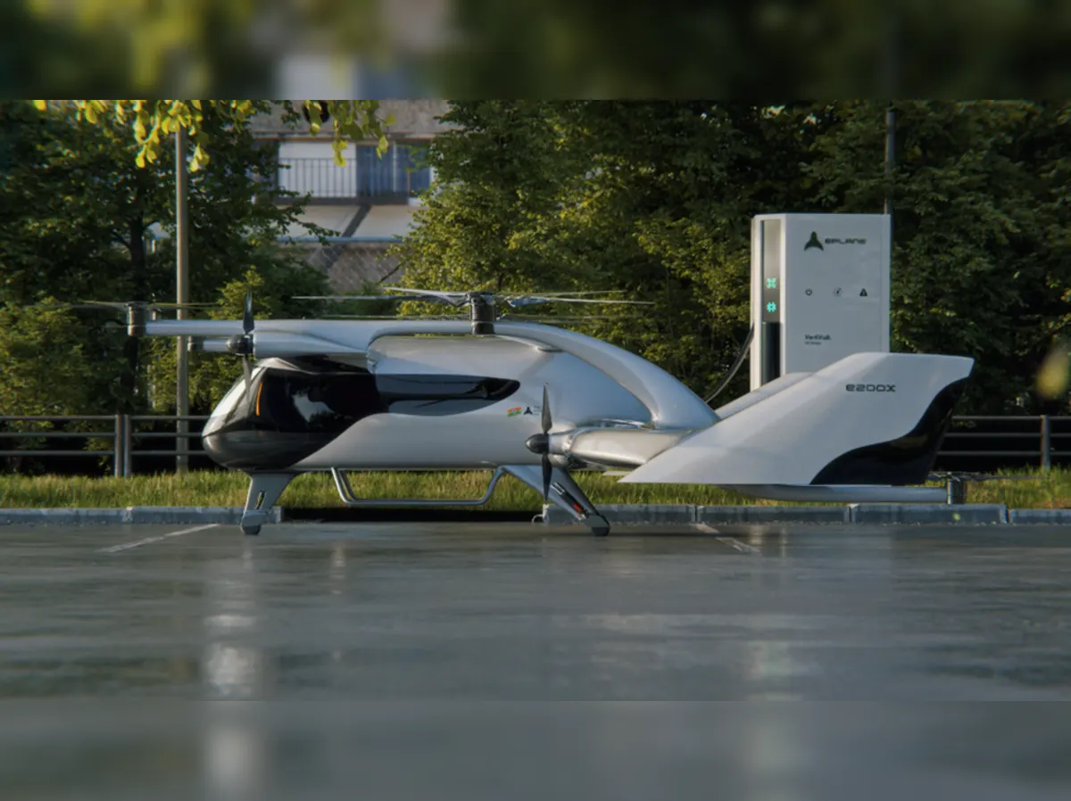 The e200X air taxi in flight